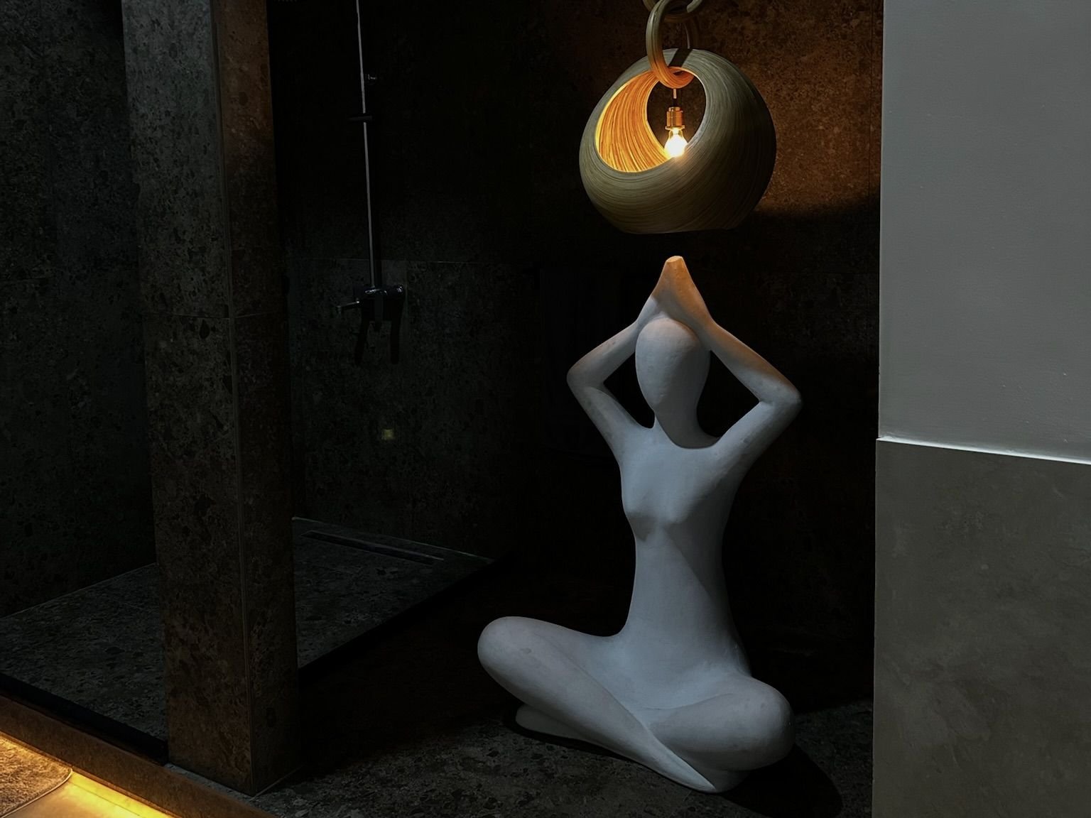 LOA SPA interior